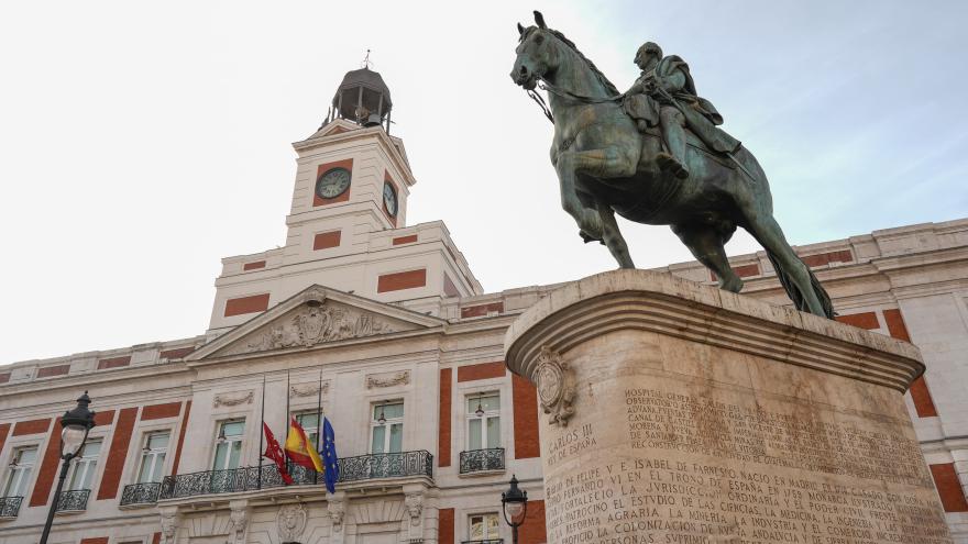 Texto Alternativo: La Comunidad de Madrid estrena un documental sobre el 40º aniversario de la Real Casa de Correos como sede del Gobierno regional