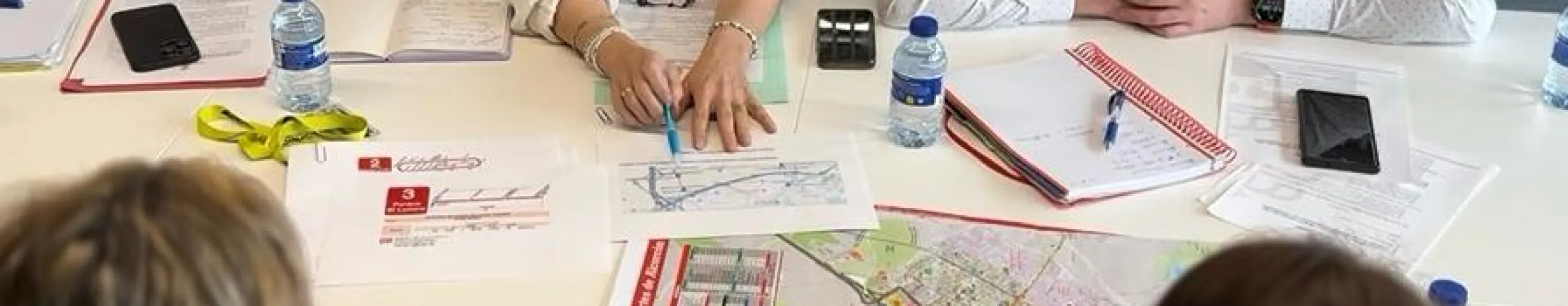 Texto Alternativo: Alcorcón se reúne con el CRTM y presenta una variedad de propuestas para mejorar todas las líneas urbanas ante los problemas de movilidad por las obras en la A-5