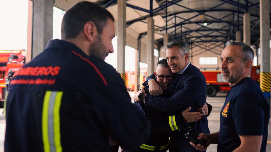 Texto Alternativo: La Comunidad de Madrid supera por primera vez en su historia los 1.600 efectivos de bomberos