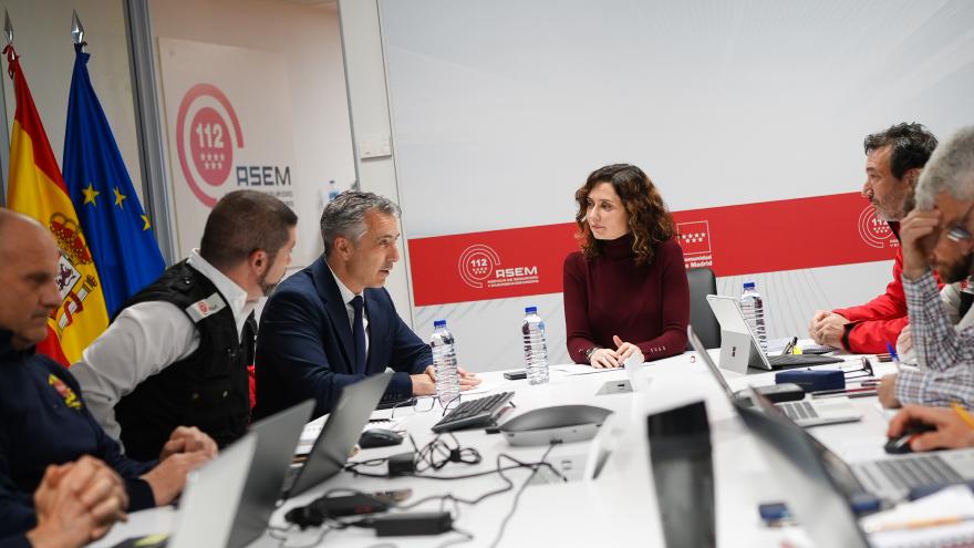 Texto Alternativo: Díaz Ayuso ofrece a los alcaldes toda la ayuda de la Comunidad de Madrid para afrontar las consecuencias de las borrascas de los últimos días