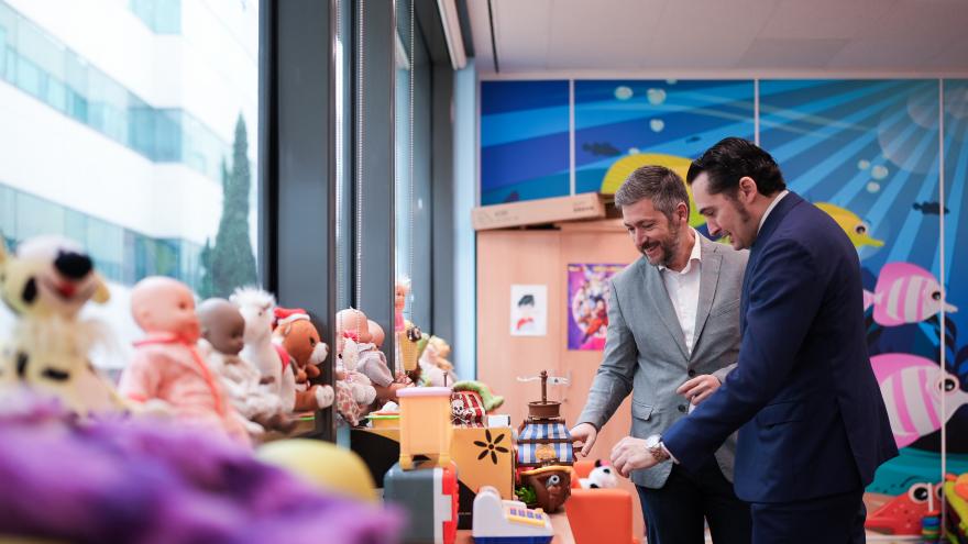 Texto Alternativo: La Comunidad de Madrid amplía el horario de sus salas infantiles en sedes judiciales y abrirá una tercera en la capital