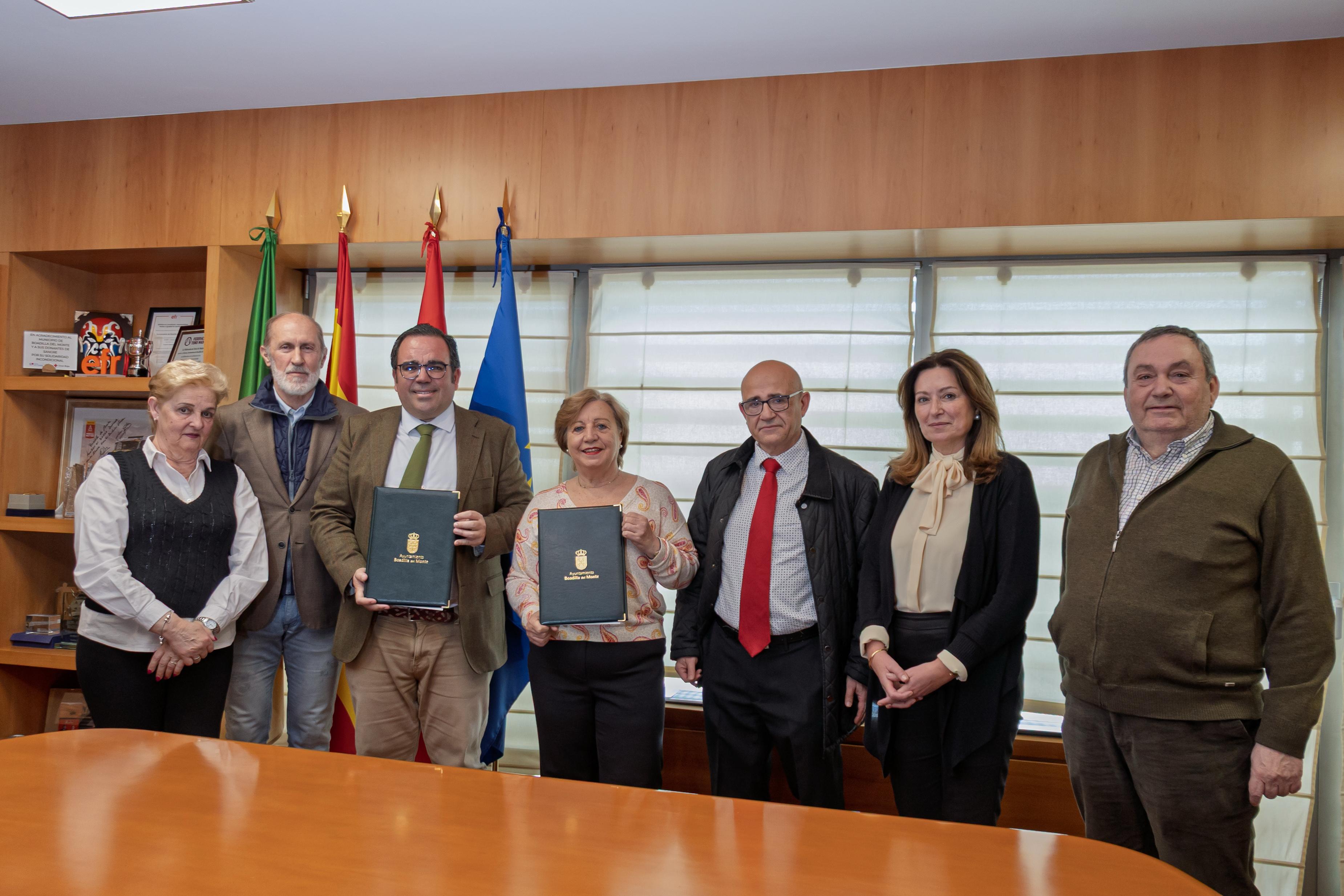 Texto Alternativo: Renovado el convenio con la Asociación de Mayores por el que reciben 150.000 euros de subvención