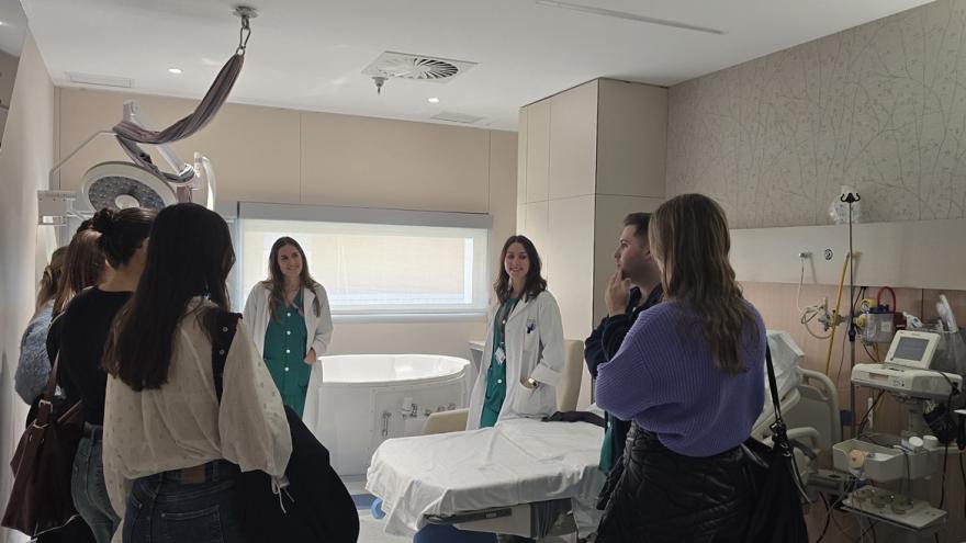 Texto Alternativo: Más de 300 futuros especialistas participan en las Jornadas de Puertas Abiertas para Residentes del Hospital público 12 de Octubre