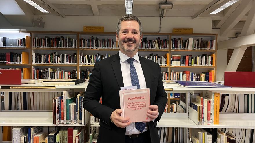 Texto Alternativo: La Comunidad de Madrid presenta el nuevo Plan estratégico del Libro y la Lectura 2025/2028 para consolidar el liderazgo cultural de la región