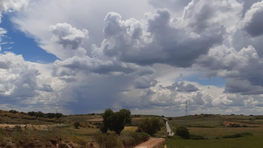 Texto Alternativo: La Comunidad de Madrid amplía a los municipios de hasta 20.000 habitantes sus ayudas para el arreglo y conservación de caminos rurales