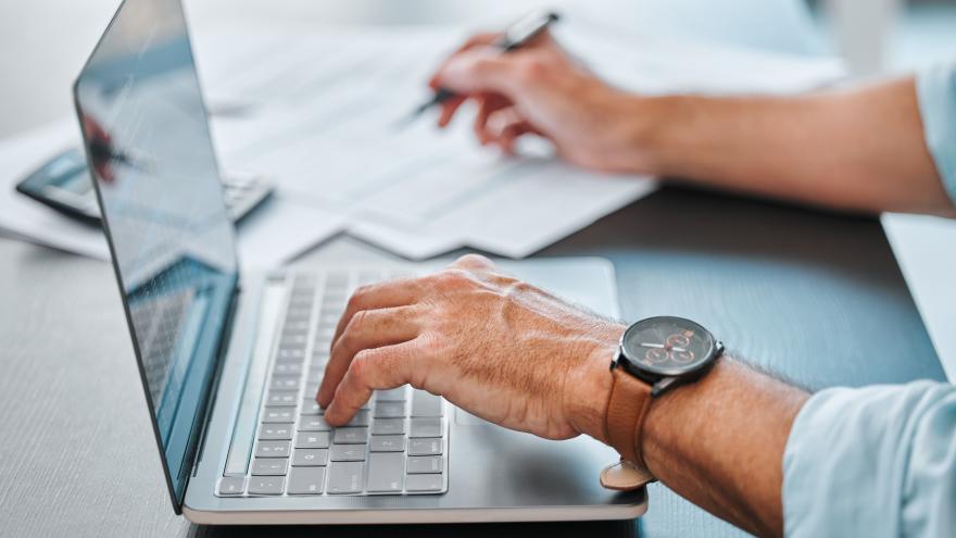 Texto Alternativo: La Comunidad de Madrid crea un laboratorio de ciberseguridad para reforzar la defensa de los equipos informáticos y los datos personales de su red de salud