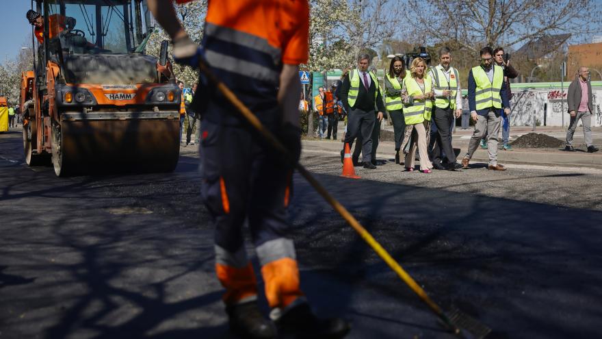 Texto Alternativo: La Comunidad de Madrid inicia el mayor Plan de Asfaltado de la historia en Alcobendas con la renovación de 27 calles