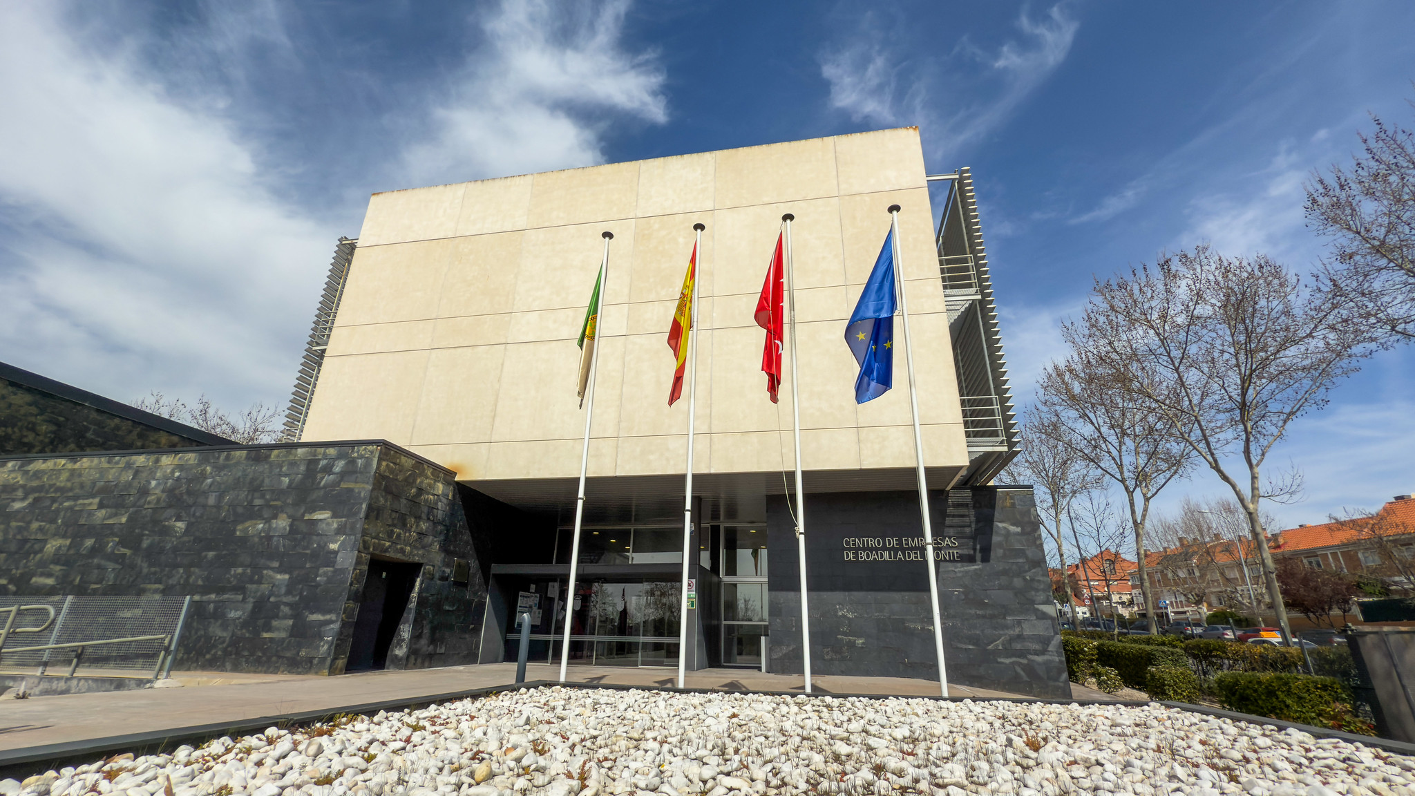 Texto Alternativo: El paro sigue bajando en Boadilla y mantiene la tasa de marzo en el 3,3 %