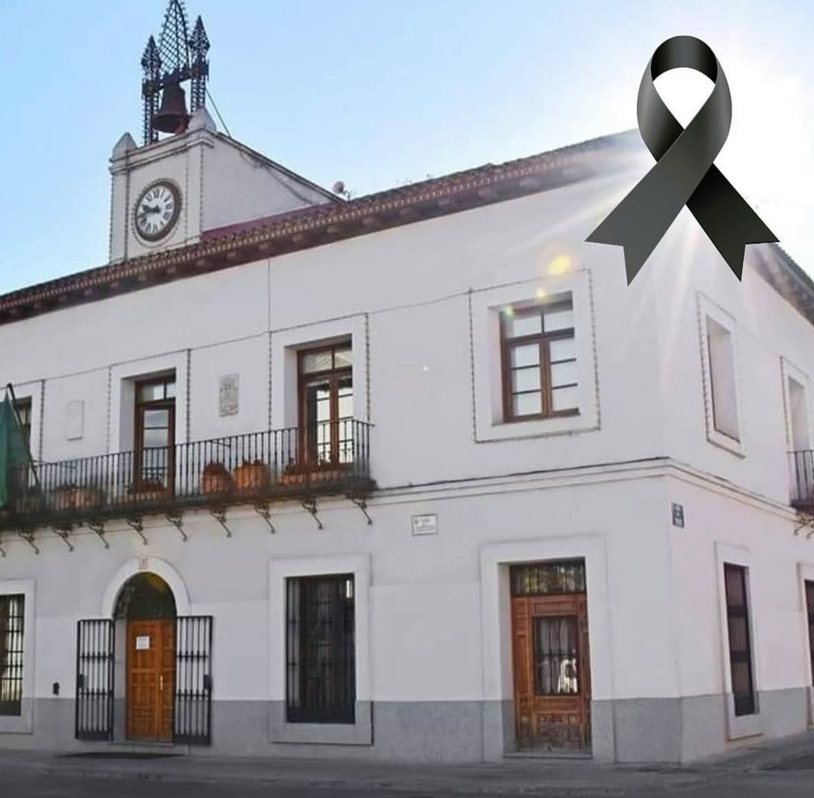 Texto Alternativo: Convocatoria de un minuto de silencio en memoria de los dos bomberos fallecidos