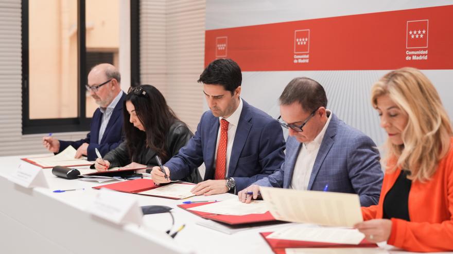 Texto Alternativo: La Comunidad de Madrid reduce horas lectivas de profesores e incorpora nuevos docentes para seguir mejorando su educación pública