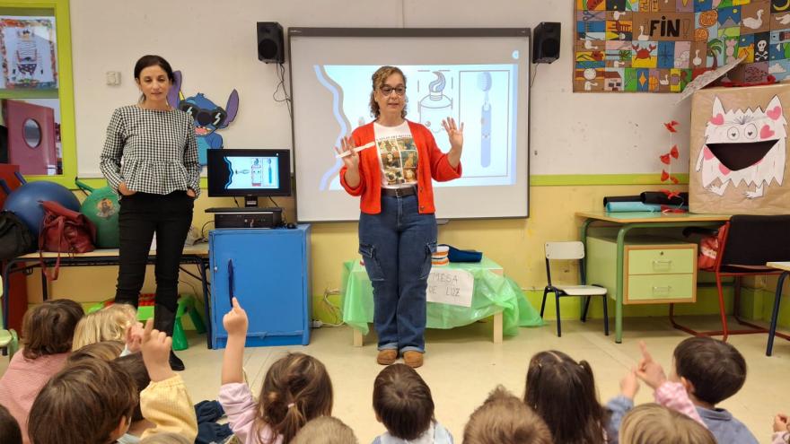 Texto Alternativo: La Unidad de Salud Bucodental del Centro de Salud Griñón promueve buenos hábitos entre los escolares de infantil de Cubas de la Sagra