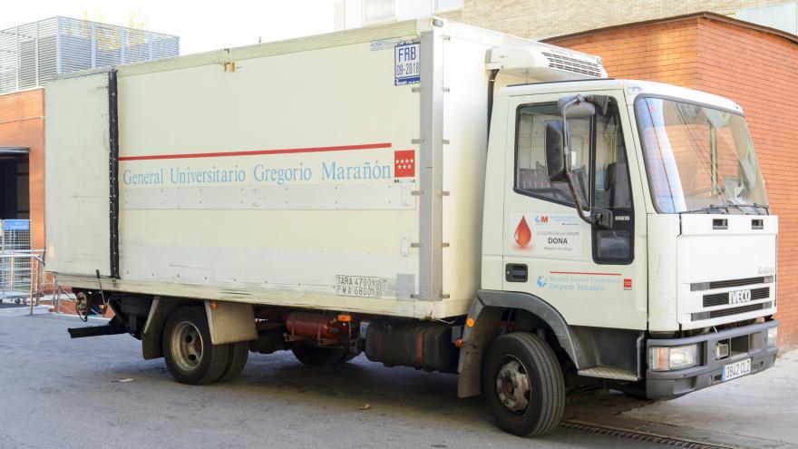 Texto Alternativo: El Hospital público Gregorio Marañón recicla cinco camiones antiguos como parte de su compromiso con la economía circular