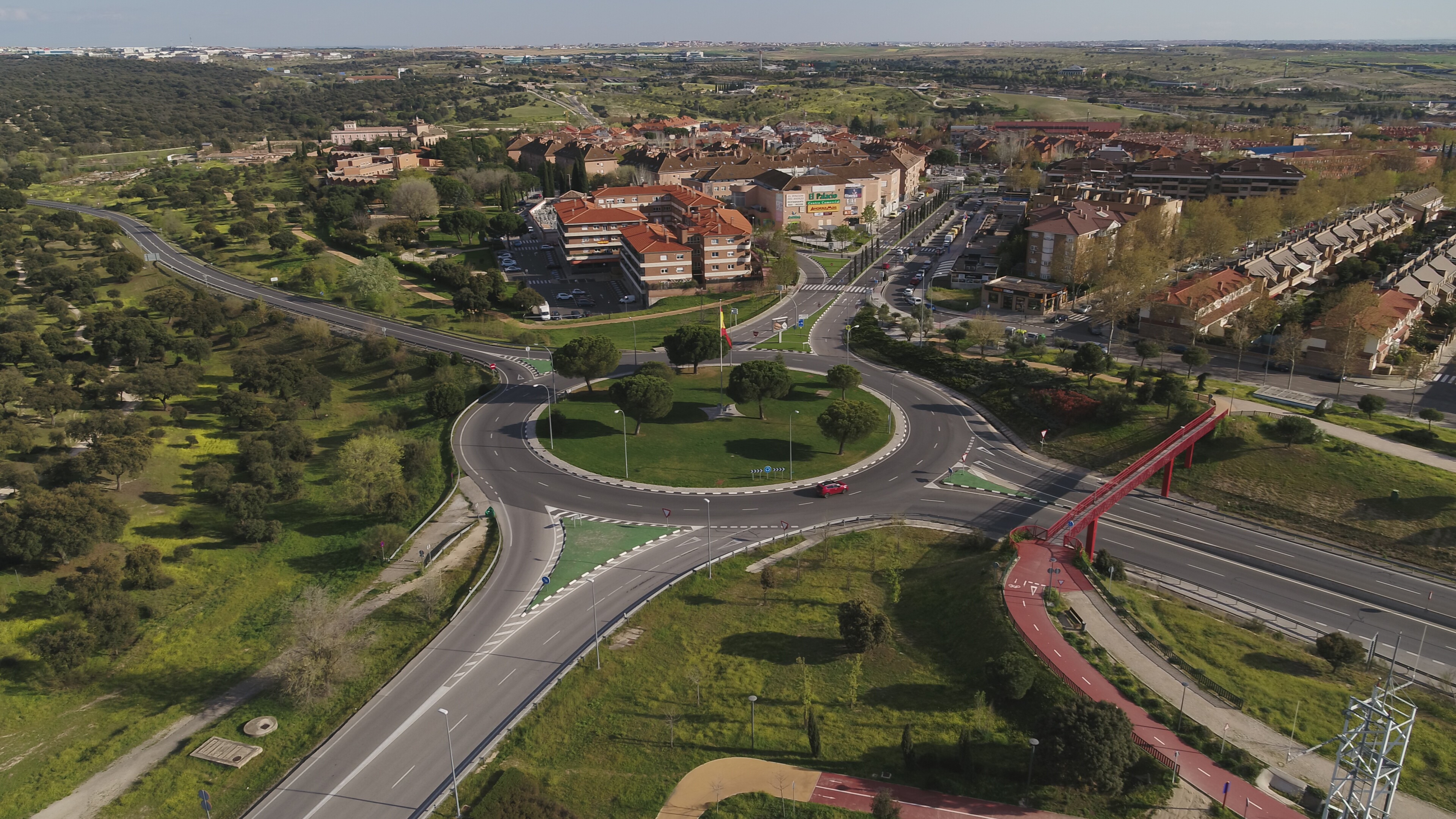 Texto Alternativo: El 97 % de los vecinos se muestra satisfecho con la calidad de vida en Boadilla