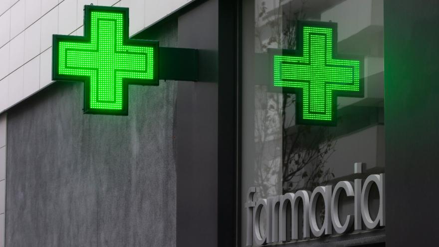 Texto Alternativo: La Comunidad de Madrid autoriza la apertura de 56 nuevas farmacias en 17 municipios y alcanza las 3.000 en toda la región