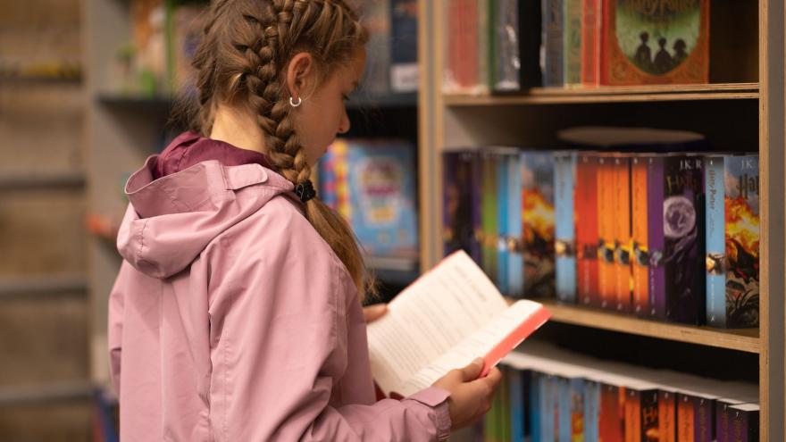 Texto Alternativo: La Comunidad de Madrid selecciona los 220 títulos más destacados de la literatura infantil y juvenil de 2024 para acercarlos a los lectores