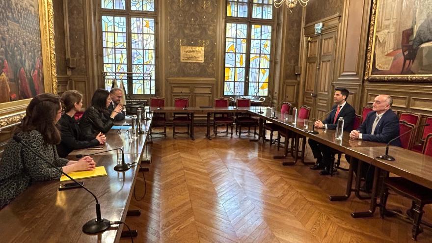 Texto Alternativo: La Comunidad de Madrid renovará la colaboración con Île de France para desarrollar programas educativos conjuntos
