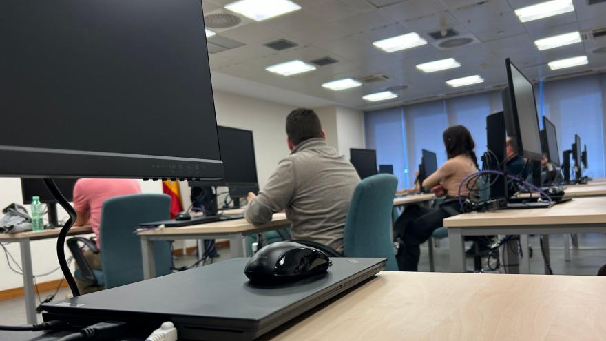 Texto Alternativo: La Comunidad de Madrid convoca el 10 de mayo un nuevo examen para 135 conductores de VTC