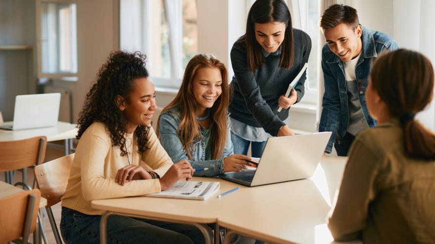 Texto Alternativo: La Comunidad de Madrid ofrece a los jóvenes un curso gratuito sobre salud mental y prevención de adicciones a través del ocio y tiempo libre