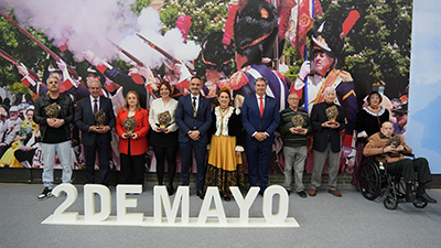 Texto Alternativo: Móstoles reafirma su protagonismo en un emotivo acto de homenaje a los héroes de Independencia de 1808