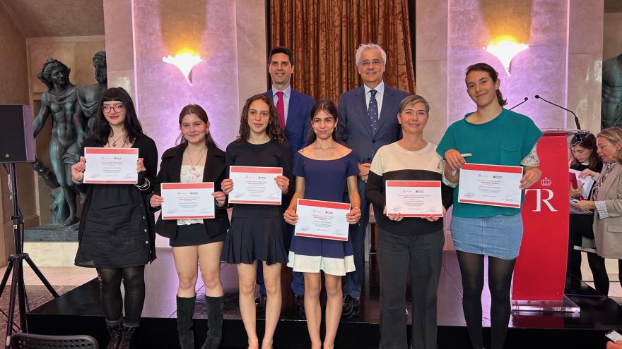 Texto Alternativo: La Comunidad de Madrid descubre el bel canto a los alumnos de Secundaria con el concurso ESÓpera
