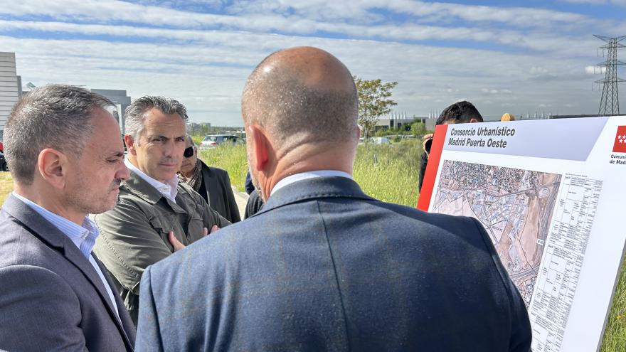 Texto Alternativo: La Comunidad de Madrid inicia el consorcio urbanístico Madrid Puerta Oeste que creará un nuevo eje industrial y logístico en Móstoles