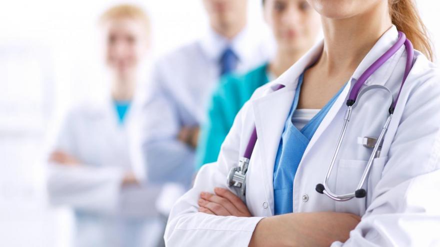 Texto Alternativo: El Servicio de Ginecología del Hospital público Ramón y Cajal, premiado por el uso de la radiofrecuencia para tratar miomas uterinos