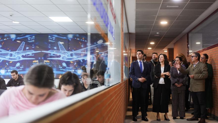 Texto Alternativo: La Comunidad de Madrid logra un 80% de inserción laboral en la FP de Transporte y Mantenimiento de Vehículos