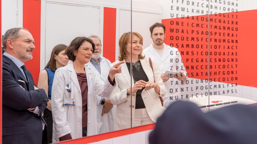 Texto Alternativo: El Hospital público La Paz instala un 'escape room' para visibilizar el impacto de la Enfermedad Inflamatoria Intestinal (EII)