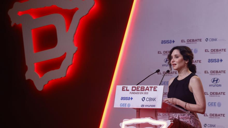 Texto Alternativo: Díaz Ayuso reivindica la España “alegre, valiente y generosa” frente a “los bandos, el desincentivo, el agravio y el guerracivilismo”