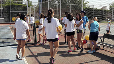 Texto Alternativo: Móstoles ofrece un total de 600 plazas en las colonias deportivas