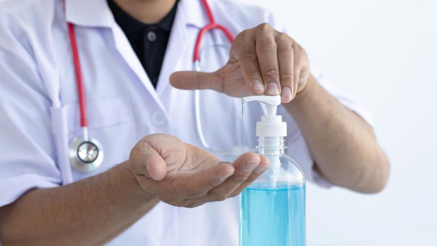 Texto Alternativo: El Hospital público Severo Ochoa conciencia sobre el uso correcto de guantes y la higiene de manos en su Día Mundial