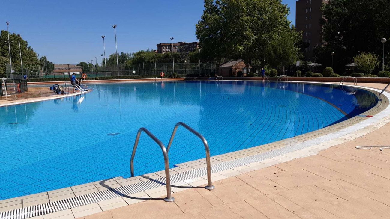 Texto Alternativo: Este sábado 7 de junio inauguran la temporada de verano las piscinas municipales de Leganés