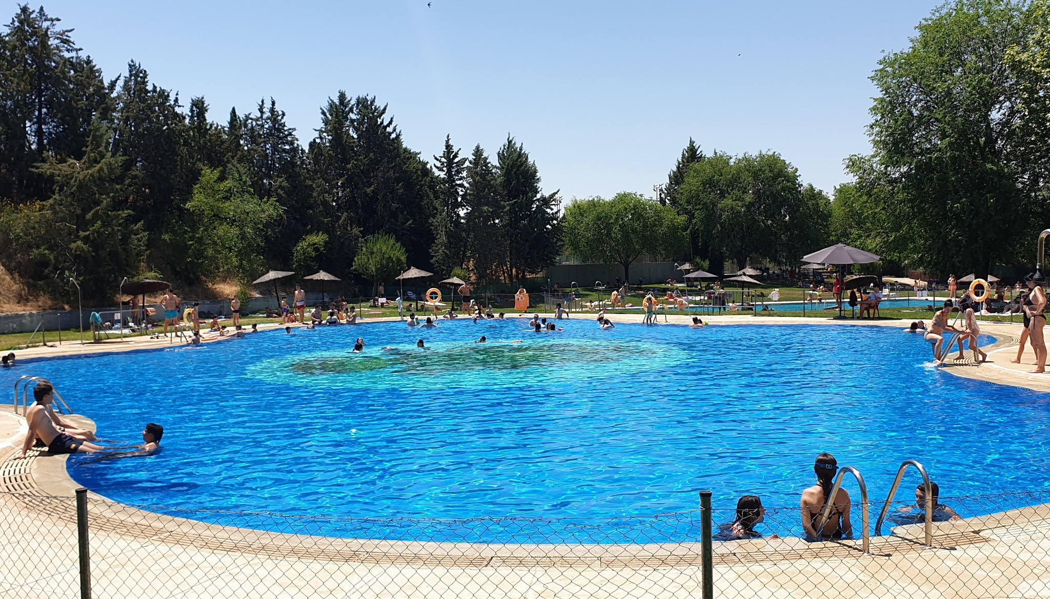 Texto Alternativo: Este viernes 13 de junio se inaugura la temporada de verano de las piscinas municipales