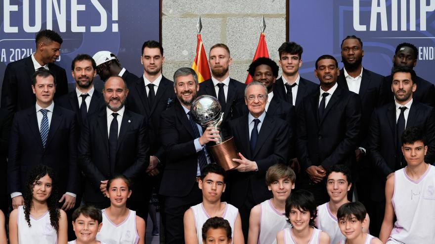 Texto Alternativo: La Comunidad de Madrid felicita al Real Madrid de Baloncesto tras conquistar su 38ª Liga Endesa