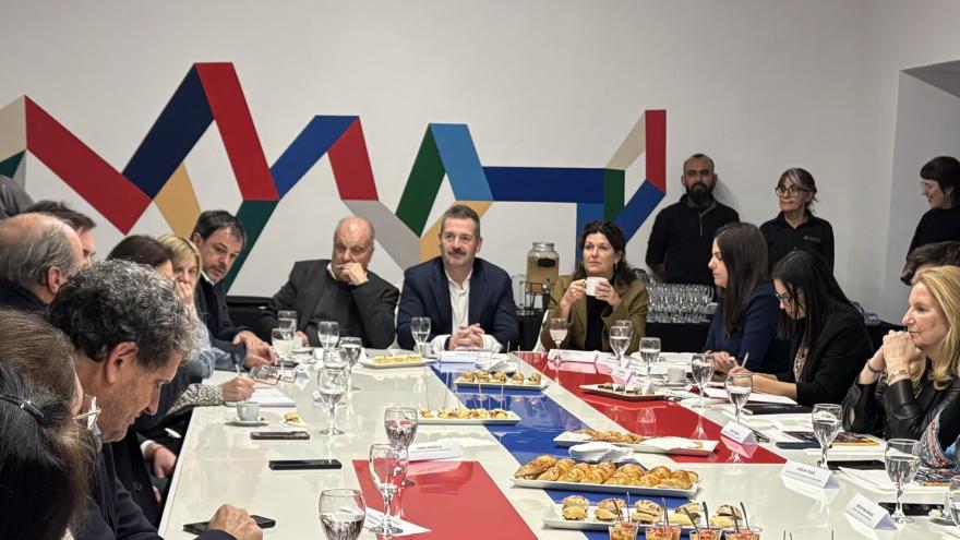 Texto Alternativo: La Comunidad de Madrid refuerza sus lazos culturales y turísticos con Buenos Aires