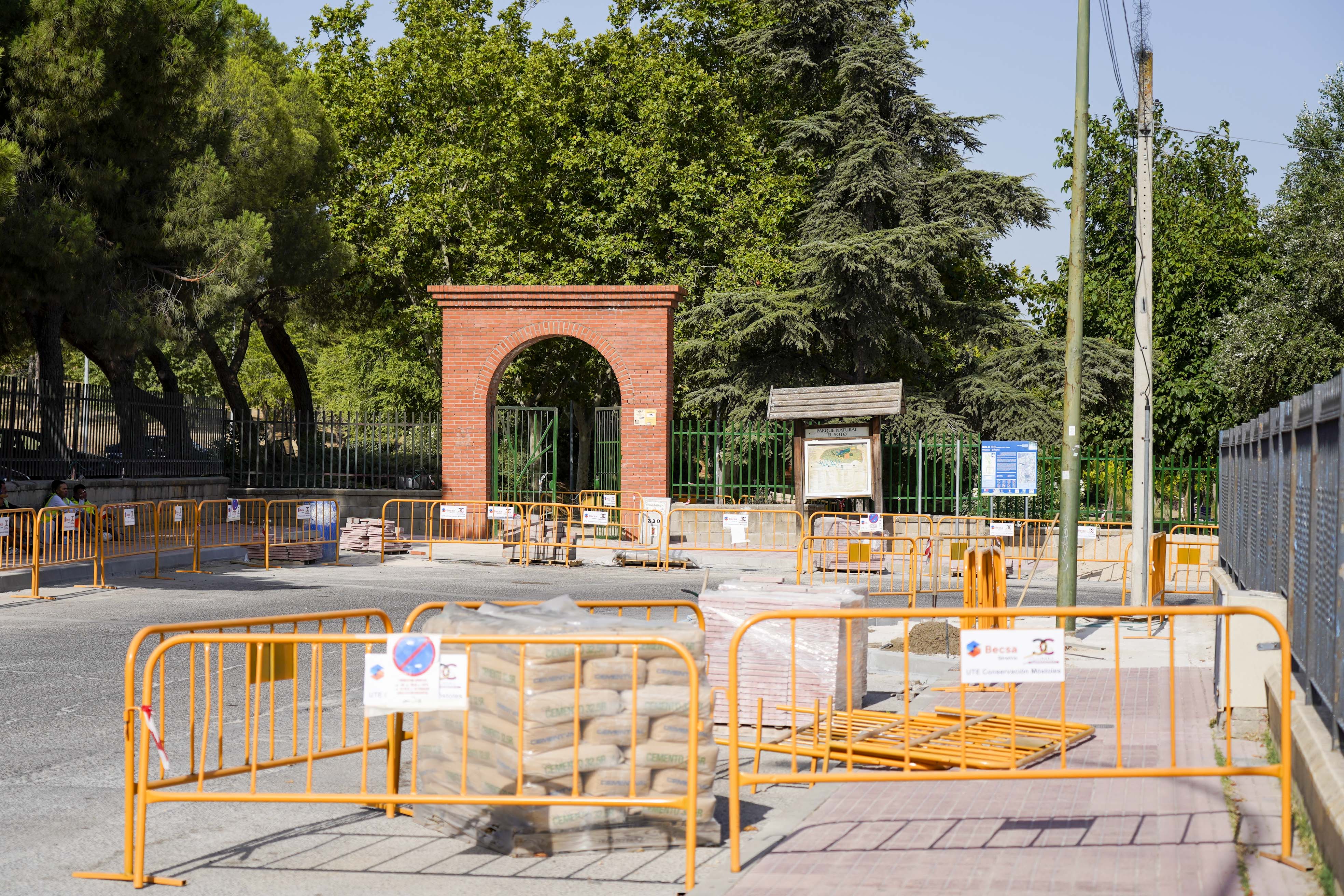 Texto Alternativo: El Ayuntamiento de Móstoles continúa este verano con su plan de mejora de los barrios de la ciudad