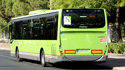 Texto Alternativo: Dos servicios especiales de autobuses nocturnos conectarán los distintos barrios de Móstoles en las Fiestas Patronales 2025