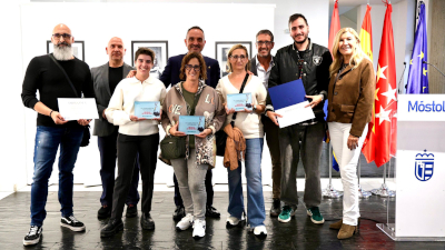 Texto Alternativo: El alcalde entrega los XV premios de fotografía “Móstoles en fiestas”, con el doble de participación respecto al año anterior