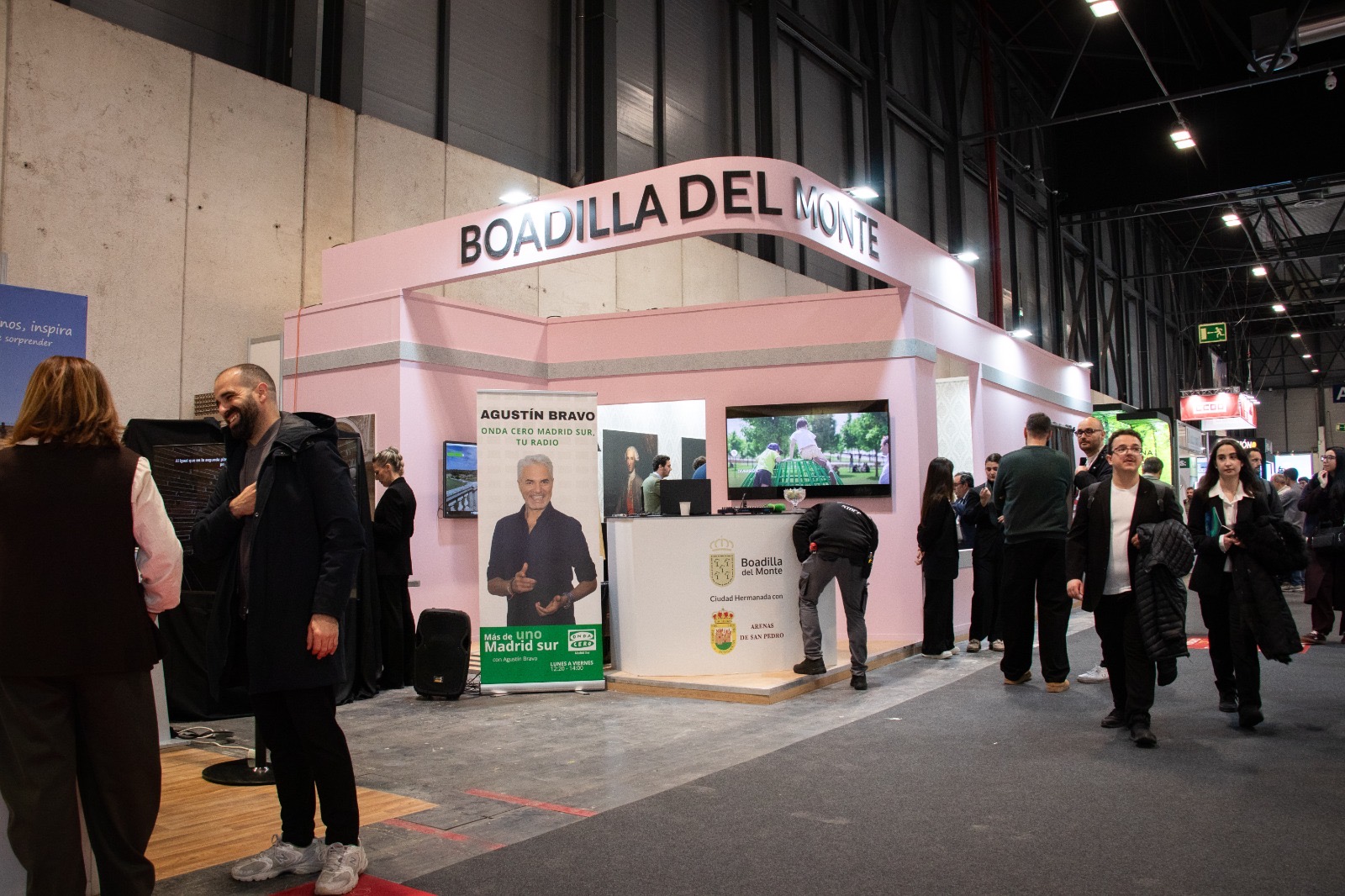 Texto Alternativo: Boadilla presenta en FITUR una agenda centrada en su rico patrimonio histórico, cultural y gastronómico